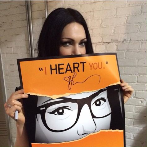 Laura Prepon as Alex Vause in Orange Is The New Black. Tela, Alex Vause Quotes, Laura Pepron, Donna Pinciotti, Alex And Piper, Alex Vause, Taylor Schilling, Magical Women, Laura Prepon