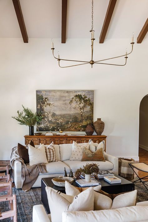 Home Decor Ideas Spanish Style, Modern Spanish Cottage, Spanish Rugs Style, Spanish Industrial Home, 1920s Spanish Revival Kitchen, Hacienda Style Living Room Decor, Spanish Western Home, Spanish French Style Home, Modern Spanish Lighting