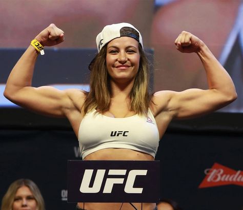 The Hottest (and Deadliest) Female UFC Fighters of All Time Female Mma Fighters, Deadly Females, Woman Fighter, Miesha Tate, Mma Girls, Mma Women, Ufc Women, Female Martial Artists, Ufc Fighter