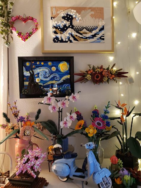 Legos In Room, Lego Display Aesthetic, Lego Botanical Display, Lego Decor Aesthetic, Botanical Lego Set, Mirror Wall Decor Aesthetic, Cool House Furniture, How To Display Legos, Lego Room Aesthetic