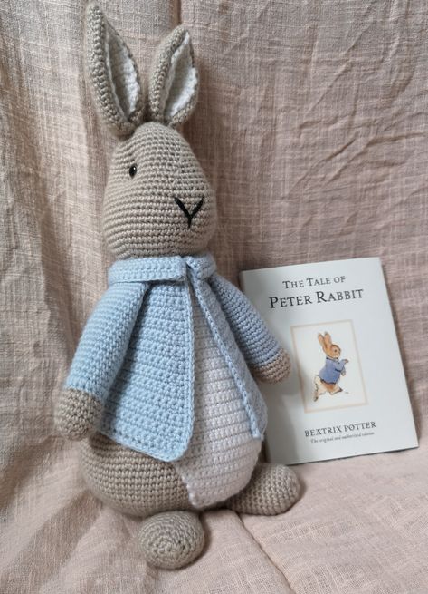 Amigurumi Patterns, Crochet Peter Rabbit, Peter Rabbit Crochet, Rabbit Crochet, Peter Rabbit And Friends, Bunny Amigurumi, Crochet Patterns Free, Crochet Keychain Pattern, Easter Crochet Patterns