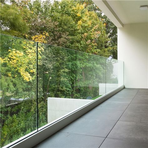 Glass Balcony Railing, Glass Railing Deck, Channel Glass, Balcony Glass Design, Balustrade Design, Deck Railing Systems, Curved Patio, Frameless Glass Balustrade, Glass Railing System