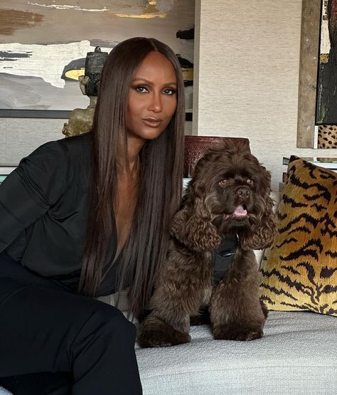 Iman and her pup 🐾! Dog mom. Model. Supermodel. Iman Supermodel, Iman Bowie, Supermodel Iman, Sore Eyes, David Bowie, Dog Mom
