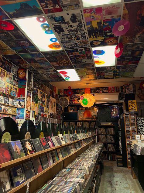 Old Record Store Aesthetic, 80s Record Store Aesthetic, Record Stores Aesthetic, Vintage Vinyl Aesthetic, 70s Record Store, Old Records Aesthetic, Old 90s Aesthetic, Vinyl Shop Aesthetic, Vinyl Collection Aesthetic