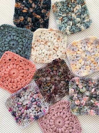 Amigurumi Patterns, Blanket Ideas Crochet, Crochet A Granny Square, Trendy Blanket, Crochet Cluster Stitch, Granny Square Crochet Patterns, Granny Square Crochet Patterns Free, Me And My Family, Crochet Blanket Designs