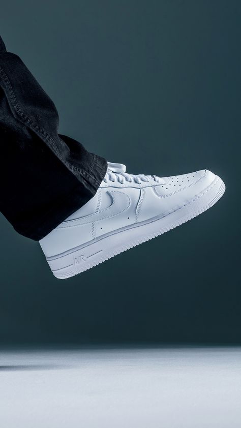 Heatmap Design, Foto Nike, Air Force 1 Triple White, Travis Scott Shoes, Nike Street, Nike Air Force 1 White, Air Force 1 White, Shoes Fashion Photography, Airforce 1