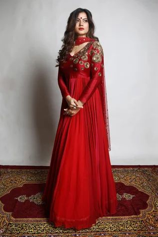 Shop for Mona and Vishu Red Dupion Silk Shaded Anarkali Set for Women Online at Aza Fashions Newly Married Women Indian, Affan Waheed, Silk Anarkali Suits, Suite Design, Dresses Couture, Designer Anarkali Dresses, Lehenga Designs Simple, Dresses Traditional, Indian Outfits Lehenga