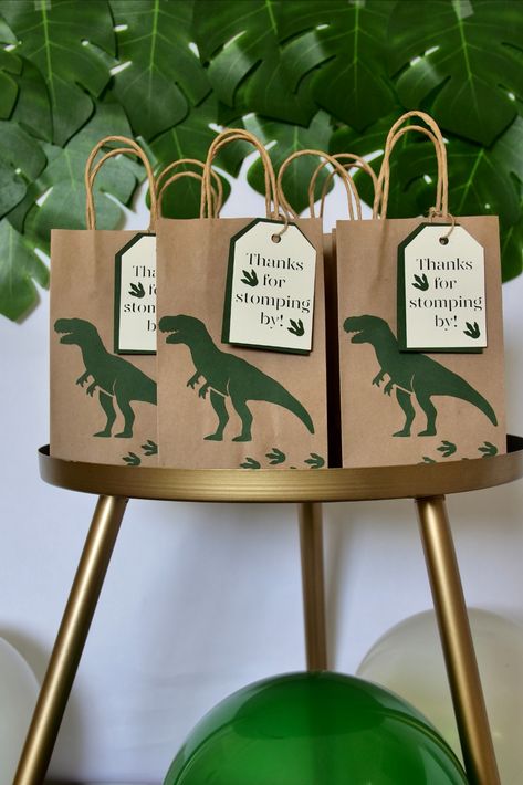 Stomp by Etsy to get your dinosaur thank you bags 🦖

https://www.etsy.com/listing/1556997409/set-of-8-dinosaur-party-favor-bags?click_key=73ddd698620a2aab8f60829580d1ae2500496e3f%3A1556997409&click_sum=b051470e&ref=shop_home_active_1&pro=1 Dinosaur Theme Birthday Party Food, Dinosaur Party Treat Bags, Dinosaur Birthday Favor Ideas, Dino Birthday Favors, Dino Party Favor Ideas, Dinosaur Birthday Party Bags, Dino Party Goodie Bags, Dinosaur Theme Goodie Bags, Dinosaur Theme Party Favors