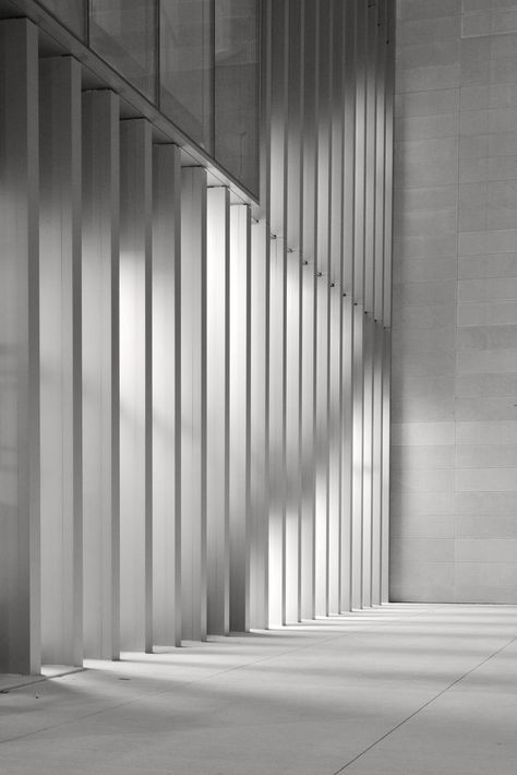 Light And Space, Exterior Elevation, Michigan Art, Window Detail, Interior Minimalista, Night Photo, Vertical Lines, Minimalist Architecture, Facade Architecture