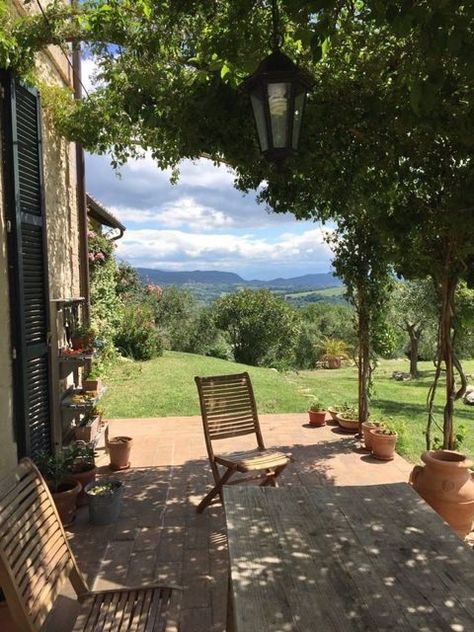 Northern Italy, Cottagecore Patio, Lugar Aesthetic, Yard Aesthetic, Patio Aesthetic, Outdoors Aesthetic, Walled Garden, Outdoor Gardens Design, Perfect Garden