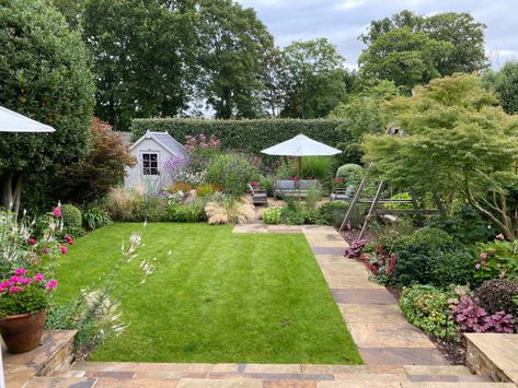 Short And Wide Garden Design, Long Wide Garden Design Layout, Small Wide Gardens, Family Garden Layout, Family Friendly Garden Design, New Build Garden Design Uk, Unlevel Garden Ideas, Wide Garden Ideas, Modern Country Garden Design