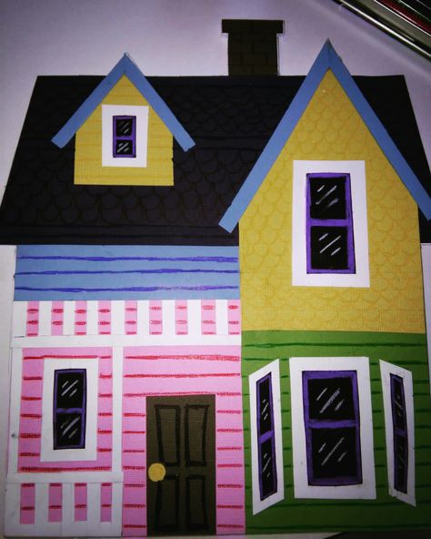 Disney's UP house handmade (foam board) Up House Bulletin Board, Disney Up Bulletin Board, Up Bulletin Board Ideas Disney, Disney Up Decorations, House From Up, Up Classroom Theme, Up Themed Classroom, Up House Painting, Up Movie House