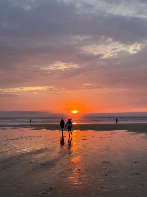 Beach Walks Aesthetic, Sunset Walk Aesthetic, Beach Walk Aesthetic, Aesthetic Walk, Sunset Beach Aesthetic, Beach Fashion Photography, 2024 Lifestyle, Sunrise Walk, Vision 2024