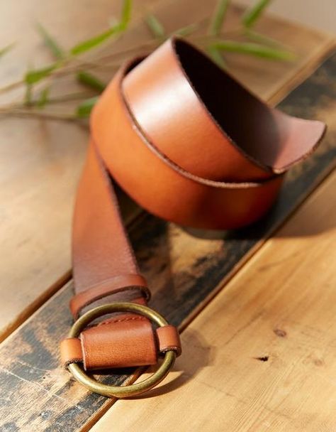 Crafted from soft leather, our Round Buckle Leather Belt is simple and stylish - just the way an everyday belt should be. Trendy Belts For Women Leather, Women’s Leather Belts, Woman’s Belt, Belts For Fall 2023, Brown Leather Belt Woman, Wide Brown Belt, Women’s Belts, Trendy Belts For Women, Potato Sacks