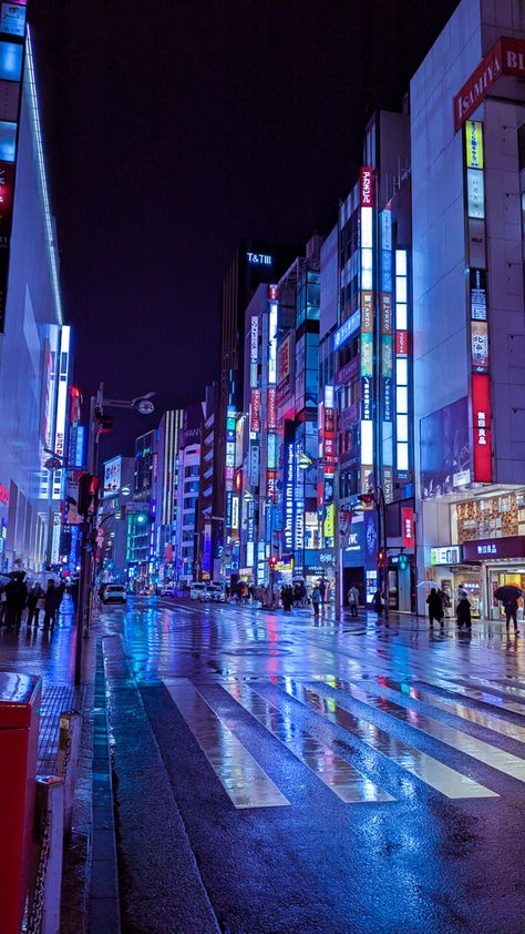 Rainy Places Aesthetic, Tokyo Streets Night, Tokyo City Aesthetic Night, Night City Tokyo, Pretty City At Night, Japanese City Night Aesthetic, Rainy Night City Aesthetic, Tokyo City At Night, Rainy Tokyo Aesthetic