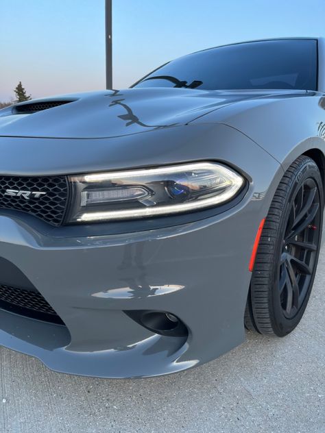 Destroyer Grey srt daytona👑 Dodge Hellcat, Car Dodge, Charger Hellcat, Dodge Charger Hellcat, Future Vision, Type Shi, Car Aesthetic, Black Femininity, Pretty Cars