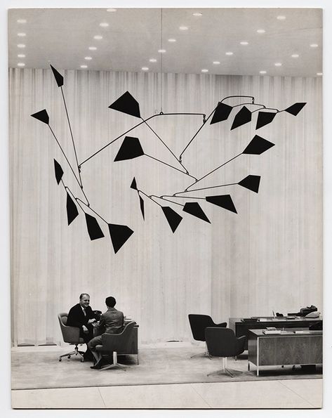 Alexander Calder's Complete Archive Is Now Entirely Online—Discover Some of the Rare Photos, Sketches, and Ephemera Here Kinetic Art, Alexander Calder Jewelry, Calder Mobile, Mobile Sculpture, Frida Art, Alexander Calder, Mobile Art, Kinetic Sculpture, Hanging Mobile