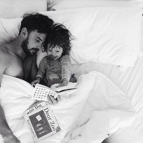 For Father's Day | Some More of the Hottest Dad Moments of All Time – Ella Bella Father Daughter Photos, Kids Tumblr, Dear Zoo, Hot Dad, Baby Pictures Newborn, Hot Dads, Kid Cudi, Carters Baby Boys, Celebrity Tattoos