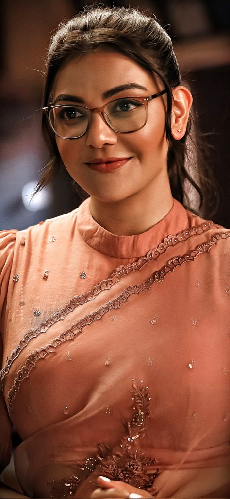 Anushka Sharma, Kajal Agarwal, Actors Images, South Indian Actress, Beautiful Indian Actress, Bollywood Actress, Female Characters, Beautiful Face, Indian Actresses