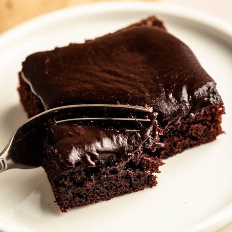 Buttermilk Dessert Recipes, Buttermilk Chocolate Cake, Chocolate Rice Krispie Treats, Triple Chocolate Cookies, Chocolate Cake Recipe Moist, Buttermilk Cake, Chocolate Fudge Frosting, Chocolate Sheet Cake, Buttermilk Recipes