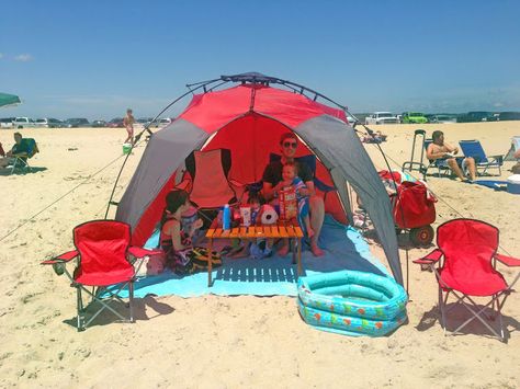 Ultimate Beach Packing List Review (The Top 5) Beach Setup, Australia Packing List, Summer Camping Outfits, Packing List Beach, Camping With Toddlers, Camping Packing List, Beach Packing, Camping Packing, Beach Vacay