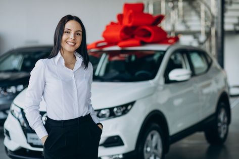 Dealership Outfit, Driver Online, Luxury Vehicle, Chauffeur Service, Photo Woman, Girls With Black Hair, Auto Repair Shop, Smiling Man, Car Showroom
