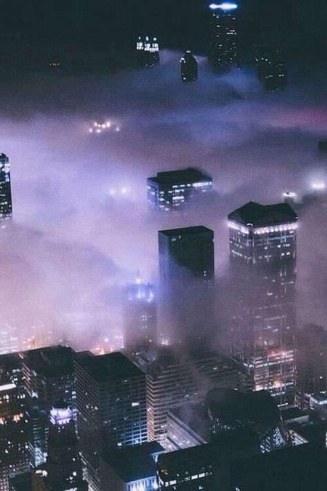 A thick fog, colored by the many lights all around the city, covered most of the buildings Soft Grunge, Kalluto Zoldyck, Grunge Tumblr, New Retro Wave, Wallpaper Lockscreen, City Aesthetic, Purple Aesthetic, Grunge Aesthetic, Pastel Aesthetic