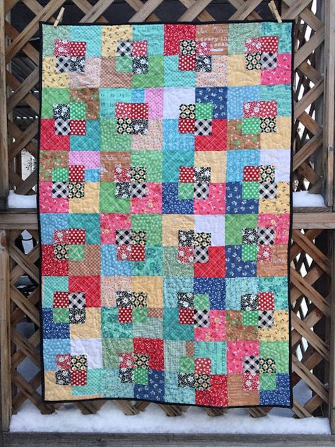 Val's Quilting Studio: Five and Dime Quilt Finish Patchwork, Scrap Quilt Patterns Free Simple, Charm Pack Quilt Patterns, Charm Square Quilt, Quilting Designs Patterns, Scrappy Quilt Patterns, Fat Quarter Quilt, Quilt Block Patterns Free, Half Square Triangle Quilts