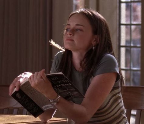 Rory Gilmore Style, Estilo Rory Gilmore, Gillmore Girls, Glimore Girls, Gilmore Gilrs, Girlmore Girls, Lorelai Gilmore, Academic Motivation, Ținută Casual