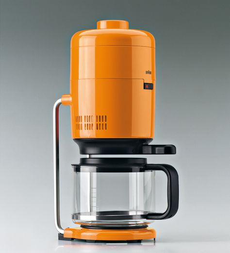 // Braun Coffee Maker Braun Calculator, Braun Coffee Maker, Braun Dieter Rams, Dieter Rams Design, Braun Shaver, Industri Modern, Braun Design, Orange Coffee, Dieter Rams