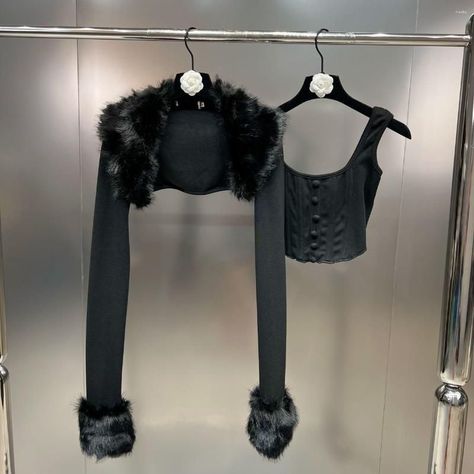Alt Winter Fashion, Crop Coat, Black Two Piece Set, Black Fur Coat, Cardigans Women, Fur Top, Cropped Coat, Black Two Piece, 2023 Autumn
