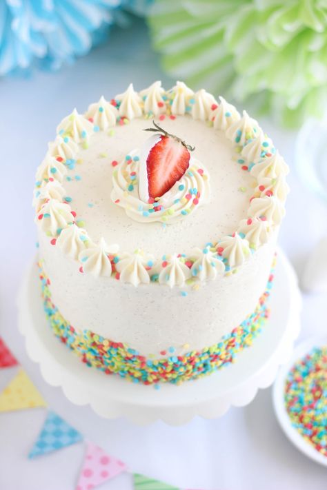 Strawberry Confetti Cake with Tahitian Vanilla Bean Swiss Buttercream Confetti Cake Recipes, Confetti Birthday Cake, Fondant Designs, Cake With Strawberry, Hazelnut Cake, Confetti Cake, Confetti Birthday, Layered Cake, Smash Cake