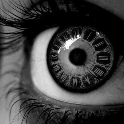 Cool Contacts, Time Keeper, Foto Art, Purple Eyes, Colored Contacts, Eye Art, Pics Art, Contact Lenses, Cool Eyes