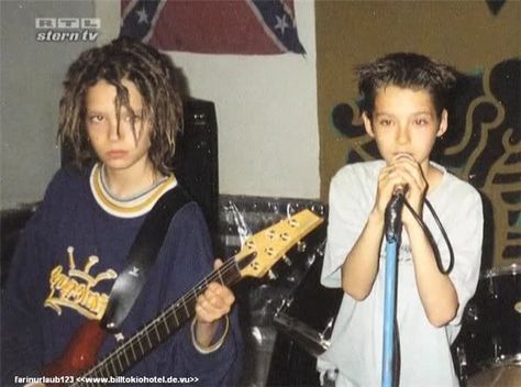 Tom and Bill back in 2003 2003 Bill Kaulitz, Tokio Hotel Tom And Bill, Tom And Georg, Tom Kaulitz And Bill Kaulitz, Tom And Bill Kaulitz, Tom And Bill, Happy 27th Birthday, Kaulitz Twins, Tokyo Hotel