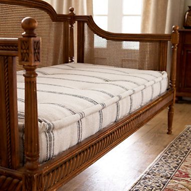 Antique Trundle Bed, Daybed In Game Room, Chaise Lounge Bed, Daybed Queen Size, Day Bed Vintage, Bohemian Daybed Room Ideas, Wood Daybed Room Ideas, Boys Room Daybed, Daybeds As Couches Guest Bedrooms