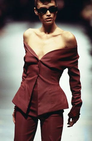 Romeo Gigli SS 1996 Haute Couture, Couture, Romeo Gigli, Fashion Walk, 90s Runway Fashion, Vintage Runway, 1990s Fashion, Look Casual, Fantasy Fashion