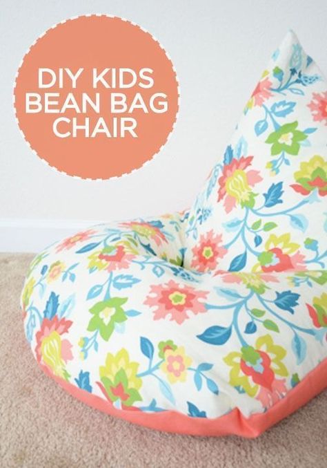 DIY: Sew a kid’s beanbag chair in 30 minutes!-- my kids love this style of bean bag! I can't believe this sewing pattern is so easy! I think this bean bag chair would make great birthday or christmas gifts for the kids too. Sew Ins, Kids Bean Bag, Diy Sy, Beanbag Chair, Bean Bag Chair Kids, Kids Bean Bags, Trendy Sewing, Sewing Projects For Kids, Bean Bags