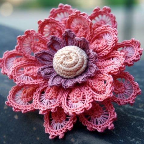 Irish Crochet Patterns Free, Cute Crochet Tops, Crochet Flower Top, Cute Easy Crochet, Floral Crochet Pattern, Realistic Crochet, Crochet Tree Skirt, Crochet Guide, Easy Crochet Flower