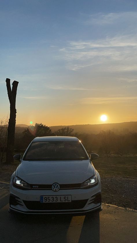 White Golf Car, Gti Aesthetic, Polo Car, Volkswagen Polo Gti, Polo Gti, 2024 Goals, Golf 6, Golf Car, Golf 7