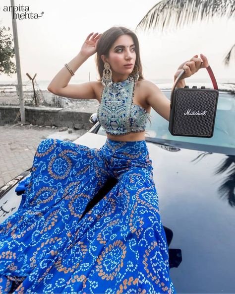 Bandhani Is Back In Trend  Designers Are Doing It In Beautiful Ways! Bandhani Outfit, Trendy Outfits Indian, Bandhani Dress, Parrot Green, Indian Outfits Lehenga, Traditional Indian Dress, Salwar Kamiz, Indian Dresses Traditional, Traditional Indian Outfits