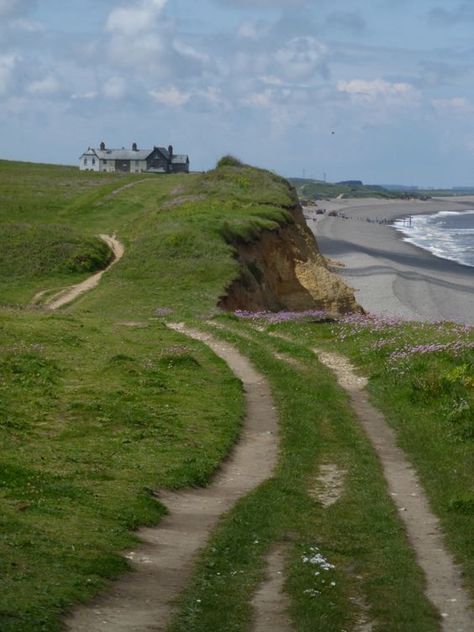 Cliff path near Weybourne, Norfolk, England Hand Outstretched, British Coastline, Nature Countryside, Norfolk Uk, North Norfolk, Norfolk England, Norfolk Coast, Norwich Norfolk, Visiting England