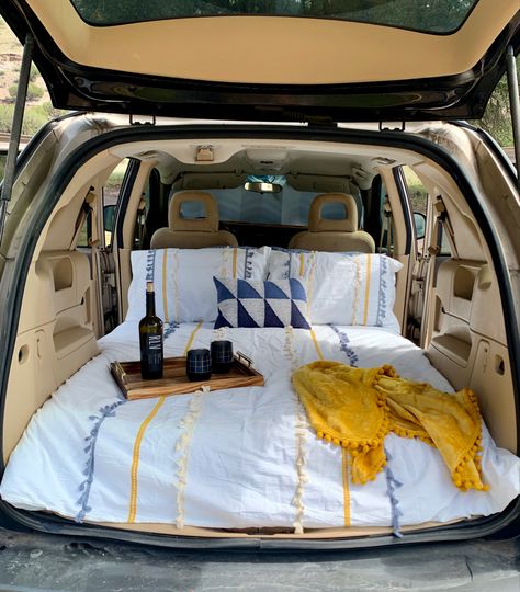 This romantic little SUV camper conversion fits a full size bed and a whole lot of adventure. A tiny taste of the weekend van life out West 🏕 Bed In Car Romantic, Jeep Bed Camping, Suv Van Life, Car Camper Conversion Suv, Diy Suv Camper, Car Camping Suv, Suv Camping Conversion, Suv Camper Conversion Diy, Suv Camping Ideas