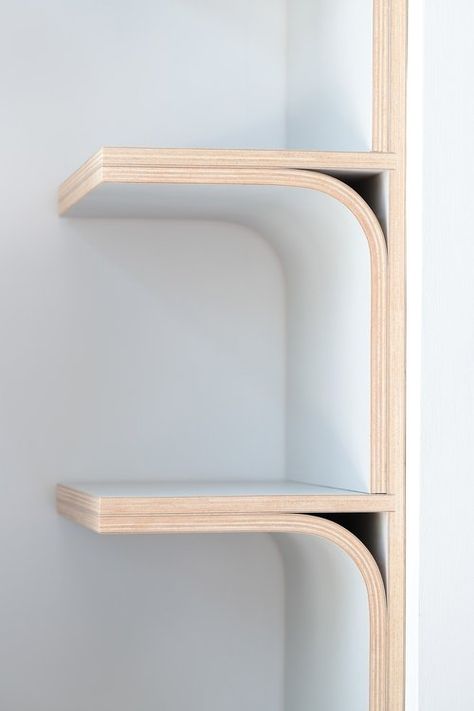 A close up of a bespoke #curved #plywood shelf Lozi made for a client's #dressing #room. Plywood Interior Design, Plywood Furniture Design, Curved Shelves, Curved Shelf, Plywood Furniture Plans, Plywood Shelving, Plywood Shelf, Alcove Storage, Curved Plywood