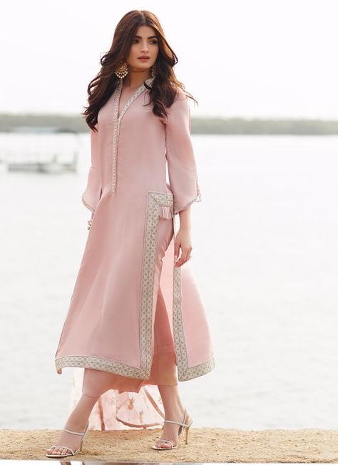 Kaaftaan Designs, Karva Chauth, Nikkah Dress, Pakistani Fashion Casual, Pakistani Fashion Party Wear, Pakistani Dresses Casual, Salwar Kamiz, Kurti Designs Party Wear, Kurta Designs Women