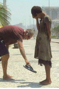 The hand of a giver is never empty♡ if you can afford anything you want,then you can give anything to the poor. Help Poor People Photography, Kindness Quotes Inspirational, World Poverty, Giving Hands, Help The Poor, We Are All Human, Human Kindness, Inspirational Quotes Pictures, Poor Children