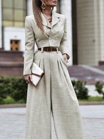 Classy Pantsuits For Women, Trousers Winter Outfit, Outfits Mom, Pant Suits For Women, Suits Wedding, Church Outfit, Women Suits, Modest Style, Elegante Casual