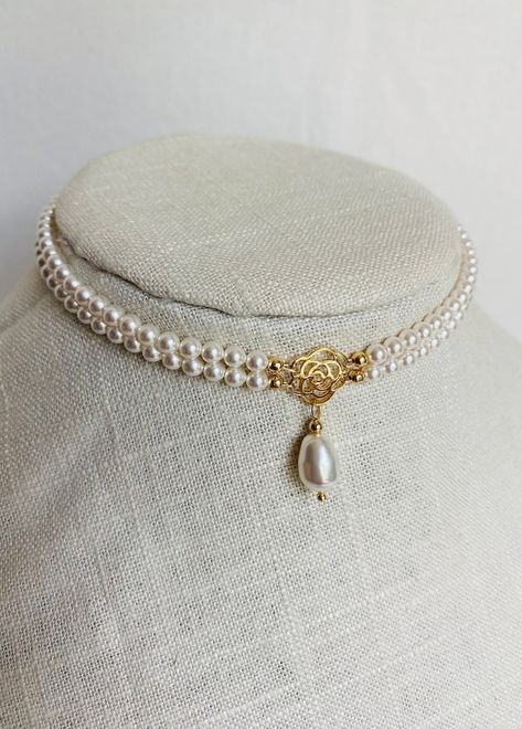 Pearl Choker Multi Strand Pearl Choker Pearl Choker - Etsy High Gold Necklace, Gold With Pearl Jewelry, 4 Grams Gold Necklace, Gold Earrings Chain Design, Pearl Gold Choker Necklace Indian, Pearl Choker With Gold Pendant, Gold Choker With Pearls, Antique Pearl Choker, Gold And Pearl Choker