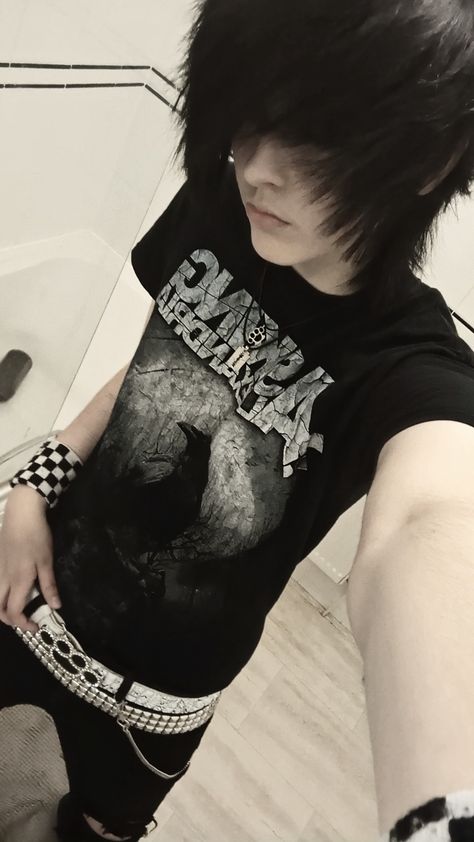 Emo scene boy myspace outfit Emo Boy Outfit, Emo Boy Outfits, Scene Emo Fashion, Scene Emo Outfits, Emo Boy Hair, Emo Haircuts, Cute Emo Guys, Scene Outfit, Hot Emo Guys