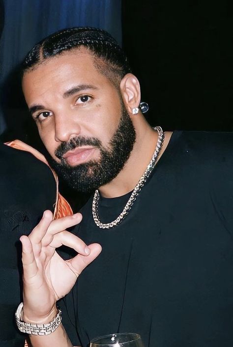 Drake Fits, Dude Outfits, Champagne Papi, Drake Photos, Drizzy Drake, Drake Wallpapers, Rapper Style, Rap Artists, Favorite Artist