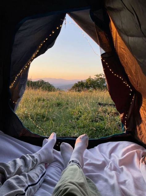 Appaloosa, Summer Bucket Lists, Camping Date, Aesthetic Camping, Tenda Camping, Dream Dates, Fall Camping, Camping Aesthetic, Adventure Aesthetic